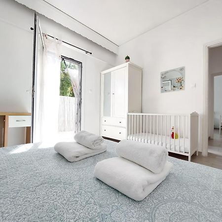 Apartemen 100 m² dengan 2 kamar tidur dan 1 kamar mandi pribadi di Heraklion Bagian luar foto