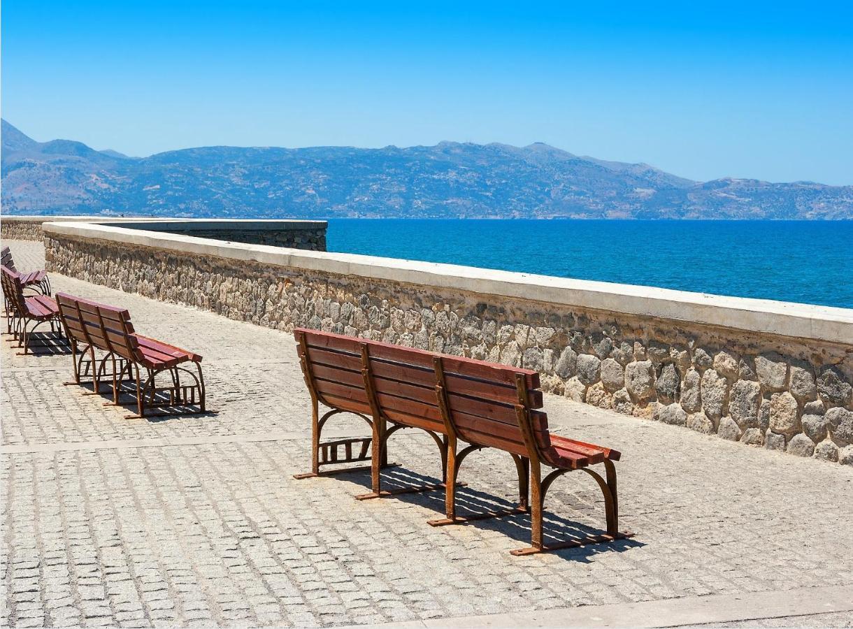 Apartemen 100 m² dengan 2 kamar tidur dan 1 kamar mandi pribadi di Heraklion Bagian luar foto