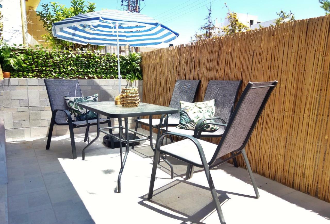 Apartemen 100 m² dengan 2 kamar tidur dan 1 kamar mandi pribadi di Heraklion Bagian luar foto
